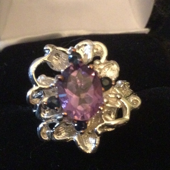 Genuine Amethyst & Sapphire Ring - Picture 3 of 9